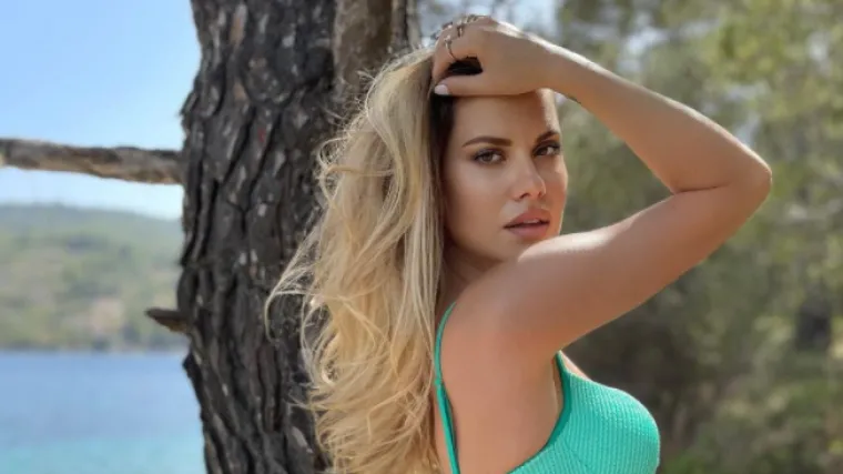 Ecija Ivu&scaron;ić pozirala u seksi bikiniju koji joj je poklonila Žanamari, odmah joj se javio i dečko Goran