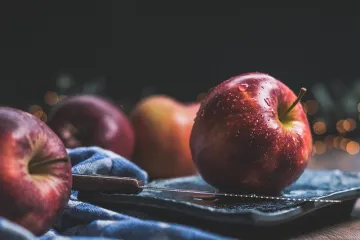 Jabuke s medenim preljevom