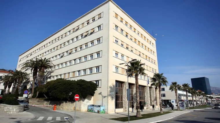 Policija i USKOK oglasili se o uhićenjima u Splitu: 'Za 12 osoba se osnovano sumnja da su počinile koruptivna kaznena djela'