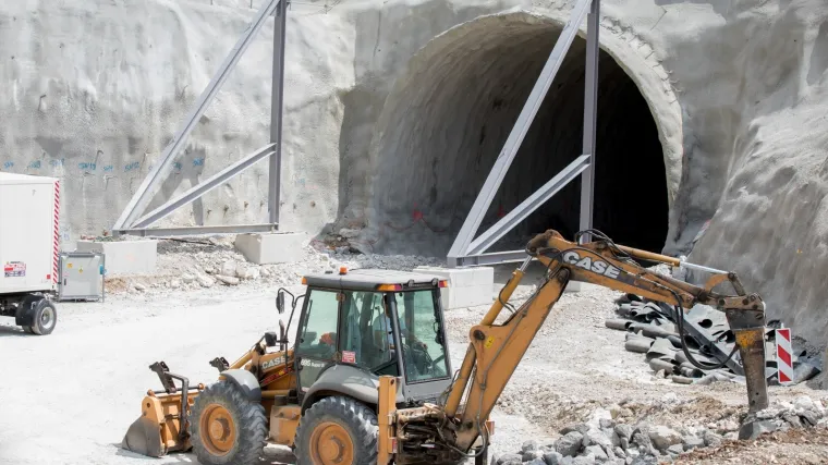 FOTO Tunel Učka otvoren je prije čak 40 godina: Danas su radovi na drugoj cijevi u punom jeku