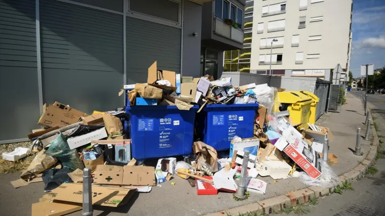 Čistoća prijeti da neće voziti smeđe spremnike, predstavnica stanara ogorčena: 'Od pro&scaron;le godine nismo dobili vrećice'