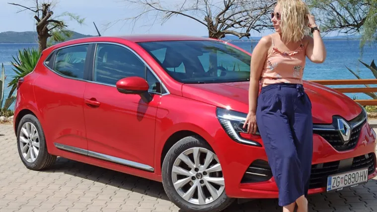 Testirali smo novi Renault Clio: Neobičan ključ možda neće oduševiti dečke, ali cure će ga obožavati