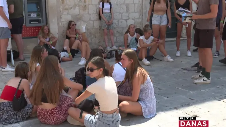 U lipnju smo imali prvi slučaj delte u Hrvatskoj, sad u sezoni na nju otpada dvije trećine. U Dalmaciji se pune bolnice