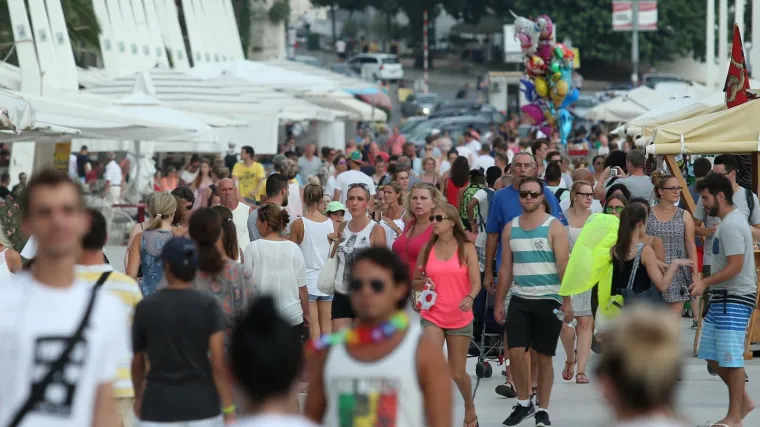 Najnoviji izvje&scaron;taj: EU cijepila čak 68,3% odraslih barem jednom. Ima ih i lo&scaron;ijih od Hrvatske, ali ba&scaron; jako, jako malo