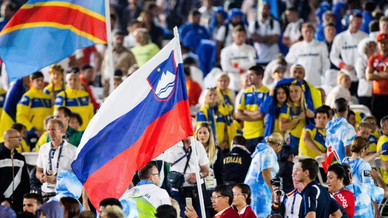 Slovenci htjeli izaći sa dvije različite zastave na otvorenje pa dobili odbijenicu