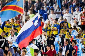 Slovenci htjeli izaći sa dvije različite zastave na otvorenje pa dobili odbijenicu