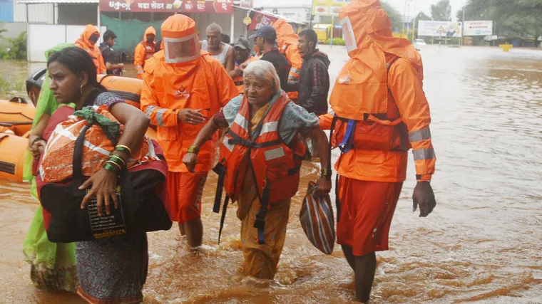 FOTO Monsunske ki&scaron;e u Indiji uzrokovale poplave i klizanje tla te odnijele 125 života: 'Očajan sam zbog stradalih'
