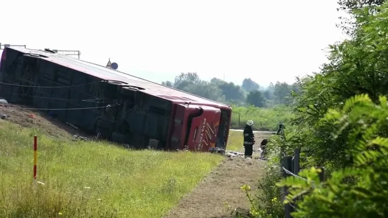 Riječi sina poginulog vozača autobusa: 'Zagrlio sam te, ali premalo. Bog ti dao raj'
