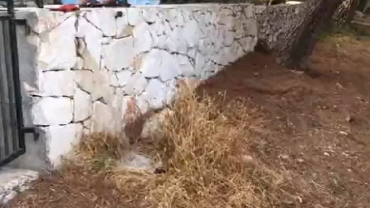 Čovjek na Čiovu septičku jamu ispraznio na plažu, a fekalije su zalile kupače: Pozvana je policija