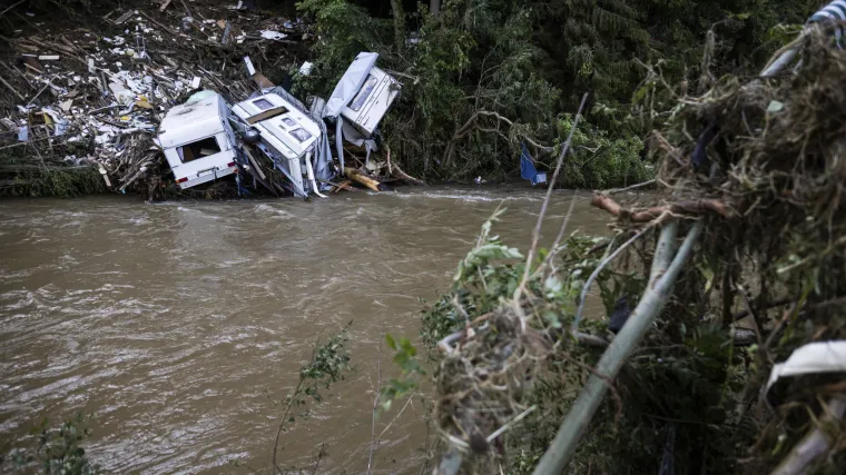 Olujno nevrijeme opet pogodilo Belgiju: Kuće su poplavljene, bujice su nosile automobile