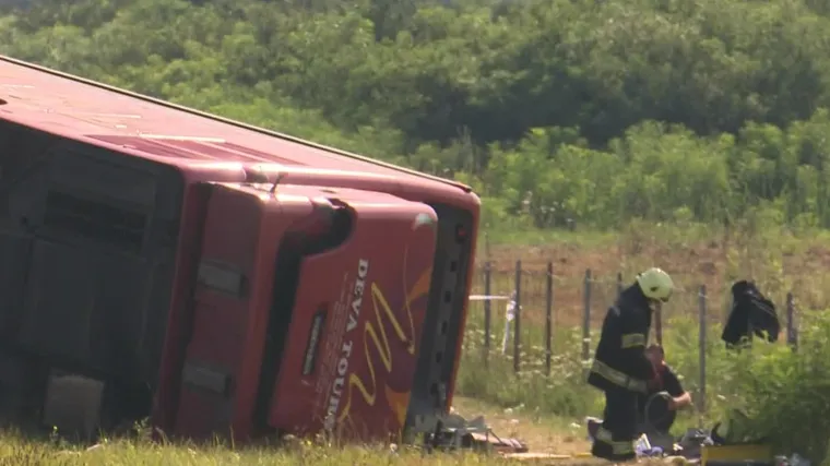 Svi detalji stravične nesreće kod Slavonskog Broda u kojoj je preminulo 10 osoba, a vi&scaron;e desetaka i dalje se u bolnici bori za život