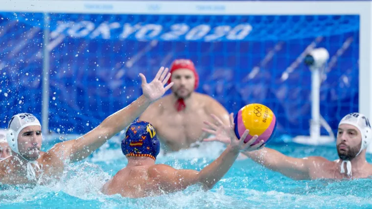 Blamaža srpskih vaterpolista na otvaranju turnira na Olimpijskim igrama. Doživjeli su težak poraz