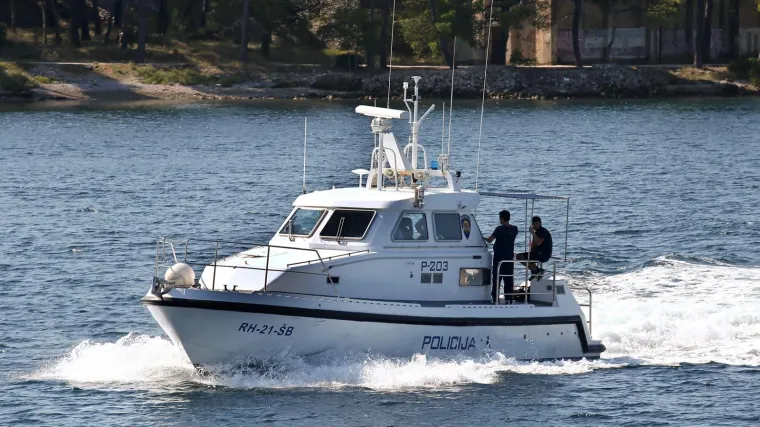 Sudarili se vodeni skuteri u Ka&scaron;telanskom zaljevu, dvije osobe su ozlijeđene