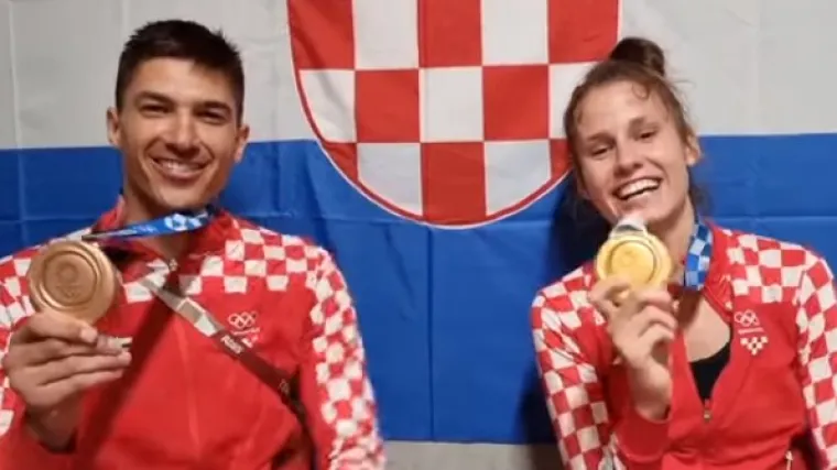 Nakon osvajanja prvih medalja za Hrvatsku, Matea Jelić i Toni Kanaet stigli u olimpijsko selo pa poslali poruku navijačima