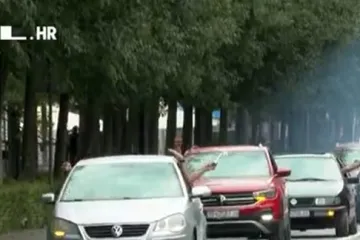 Pogledajte kako hrvatski navijači slave povijesna odličja u Tokiju; 'Nitko kao Marjan iz Splita...'