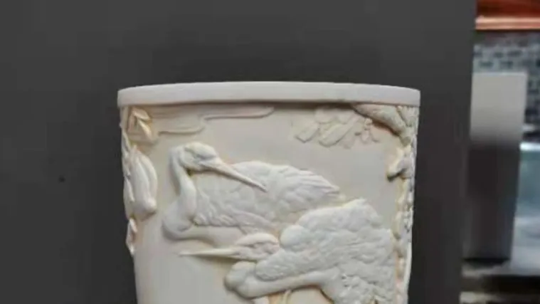 Muzeju antičkog stakla stiže poklon iz Kine: porculanska skulptura Zhong Fuhonga