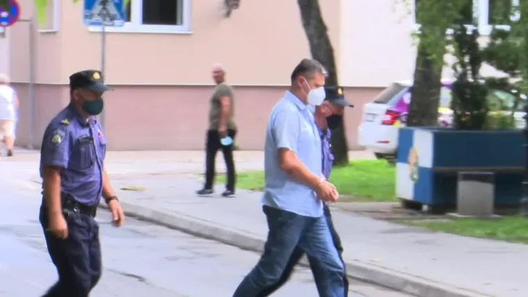 Vozaču autobusa mjesec dana istražnog zatvora, njegov odvjetnik: 'Rekao mi je &scaron;to se dogodilo tog kobnog jutra, ali to ću zadržati za nas. To je stvar obrane'