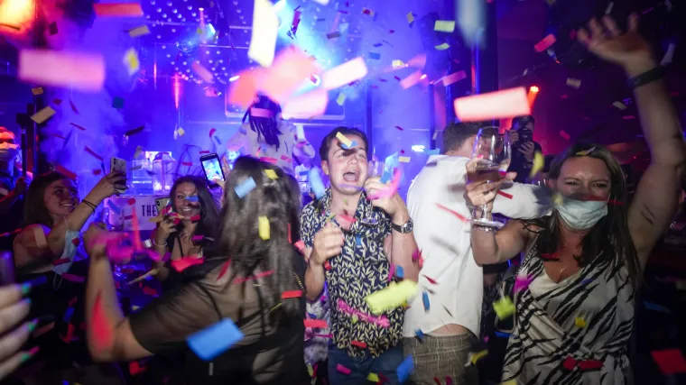 Razmnožava li se delta korona brutalno brže od ranijih sojeva? I je li to ključ njene puno veće zaraznosti?