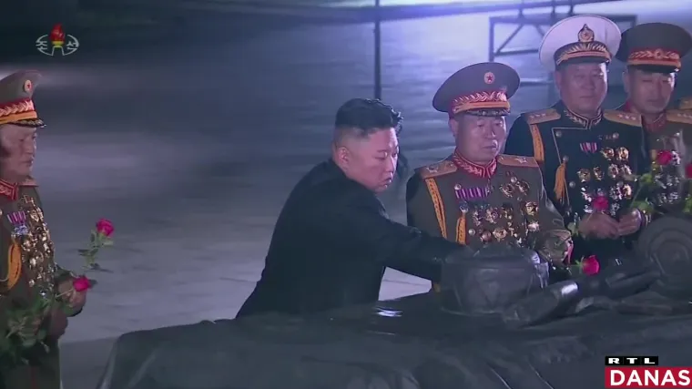 Sjevernokorejci su danima plakali &scaron;to se Kim Jong-un ne pojavljuje. Sad su plakali &scaron;to je živ. Evo &scaron;to im je rekao