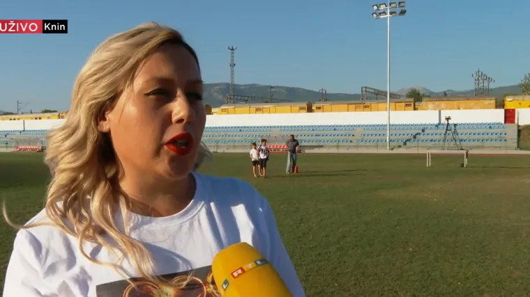 RTL na dočeku zlatne olimpijke Matee Jelić: 'Na Kninskoj tvrđavi je transparent na kojem je naslovljeno da je Matea ponos Hrvatske i Knina'