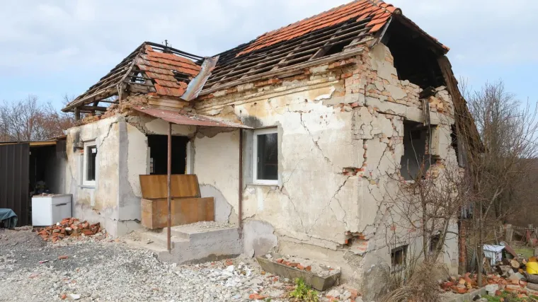 Na Banovini pregledano 37.907 stambenih objekata: Neuporabljivo ih je 4254 objekta