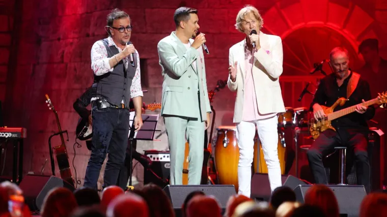 Kakva noć! Tri godine nakon smrti Olivera Dragojevića na Korčuli je zavladao 'Trag u beskraju'