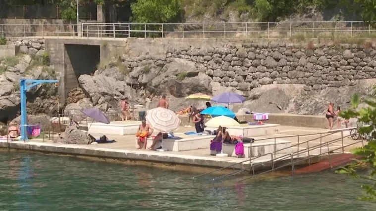 Ova plaža u Hrvatskoj potpuno je opremljena za osobe s invaliditetom. No, ima li mjesta za poboljšanje? Evo što kažu njeni korisnici