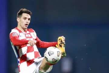 Poznati hrvatski trener krenuo u lov na Vatrenog. Brekala želi desetak klubova, ali ova destinacija je vrlo zanimljiva