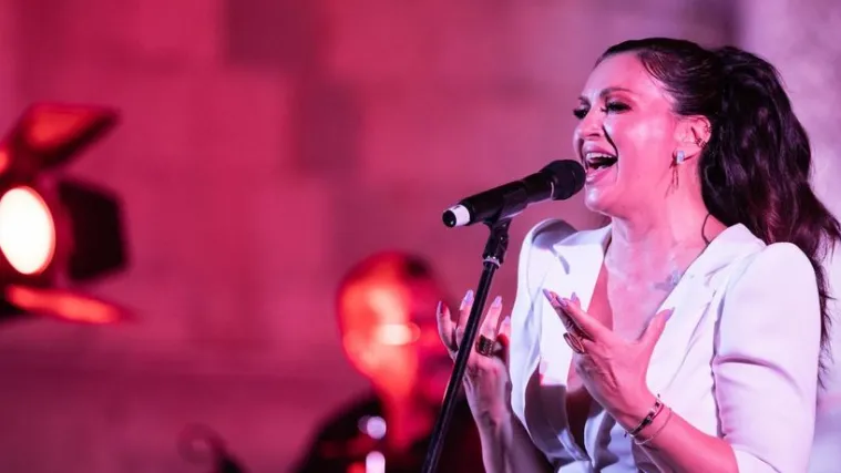 Dan četvrti: Procesija i misa na blagdan Gospe od Anđela, festival zatvara Nina Badrić