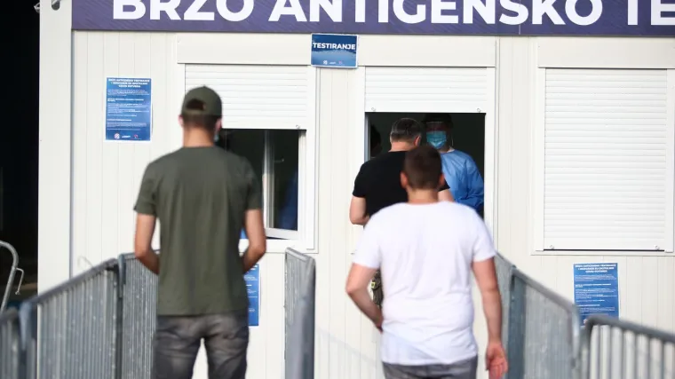 HZJZ objavio nove podatke: Broj smrtnih slučajeva i hospitalizacija u porastu, vlada delta varijanta