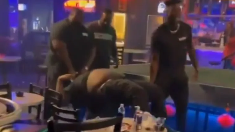 Izbio ga je alkohol kao nesiguran branič loptu iz &scaron;esnaesterca, milijune nasmijalo kakvom su rje&scaron;enju pribjegli redari