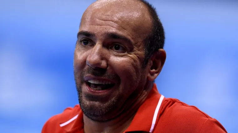 'Sada nam slijedi ludost koja nema nikakvog smisla. Vjerojatno nije, kako meni tako ni ikome ni do života, a kamoli do toga'