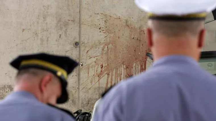 Masovna tučnjava u kafiću, mladić te&scaron;ko ozlijeđen o&scaron;trim predmetom