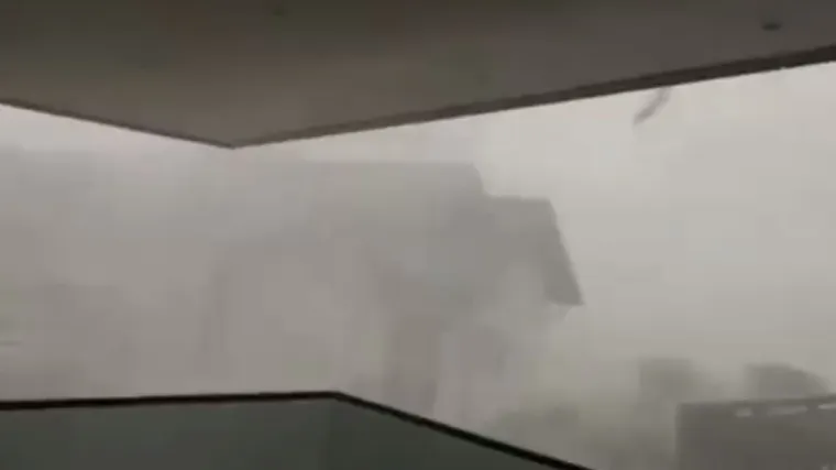 Apokaliptične scene nevremena u BiH: Padala je tuča, a orkanski vjetar nosio je sve pred sobom!