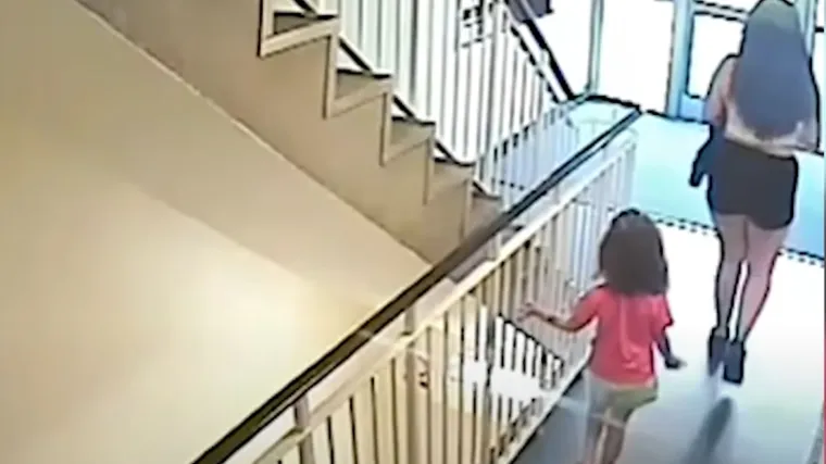 VIDEO Ubili trogodi&scaron;nju djevojčicu, iscurili stravični detalji zlostavljanja: Tražio da joj 'opali' jednu i za njega