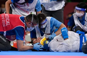 Uvjerljivo gubio, nokautiran, a na kraju ga iznijeli ga nosilima i dali mu zlato