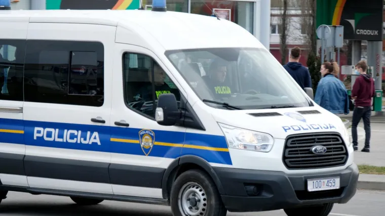 Policija: Sve če&scaron;će provale u stanove i kuće u Sisku i Petrinji koji se zbog o&scaron;tećenja u potresu ne koriste