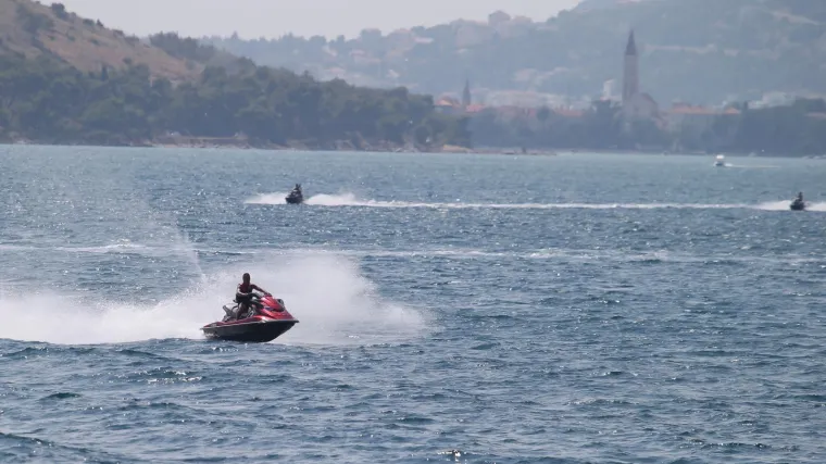 Divljanje po moru u trenu se pretvori u kaos, a može imati i fatalne posljedice. Na&scaron;a ekipa provela je dan loveći prekr&scaron;itelje