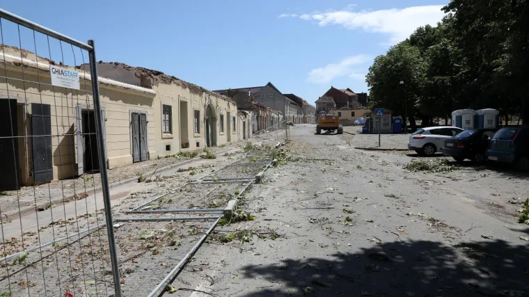 Lopovi na Baniji provaljuju u neupotrebljive objekte: Napušteni stanovi u Sisku su na udaru