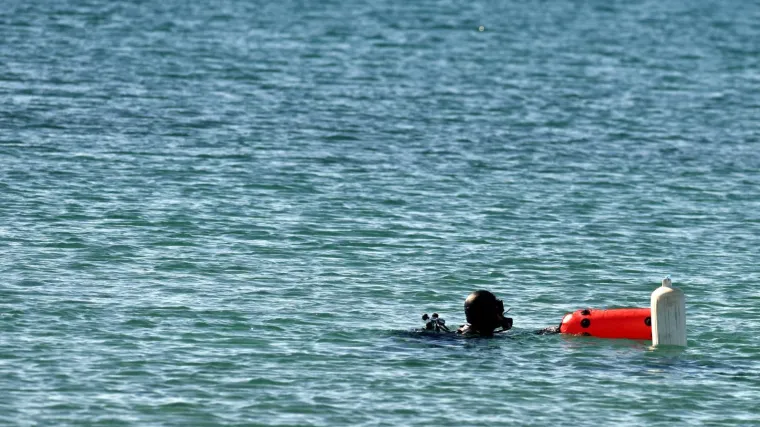 Tragedija na Korčuli: Mu&scaron;karac smrtno stradao na ronjenju, njegov sin prebačen u KBC Split