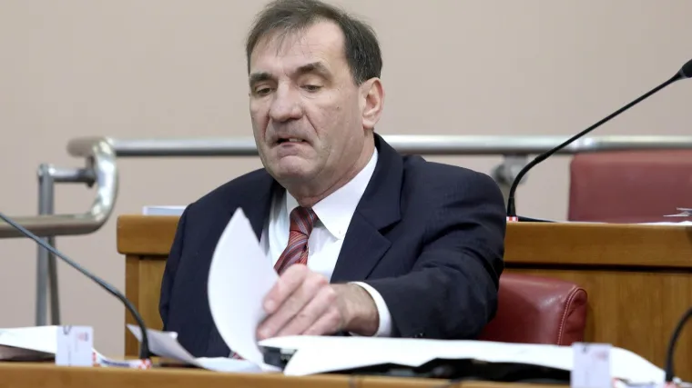 Nenad Stazić ostao bez članske iskaznice, razlog je prozaičan