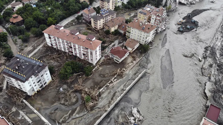 U velikim poplavama u Turskoj broj žrtava popeo se na gotovo 40: 'Ovo je najgora poplava koju sam doživio'