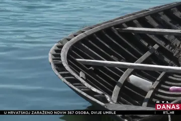 Brojni su posjetitelji uživali u Maratonu lađa - tradicionalnoj veslačkoj utrci Neretvom