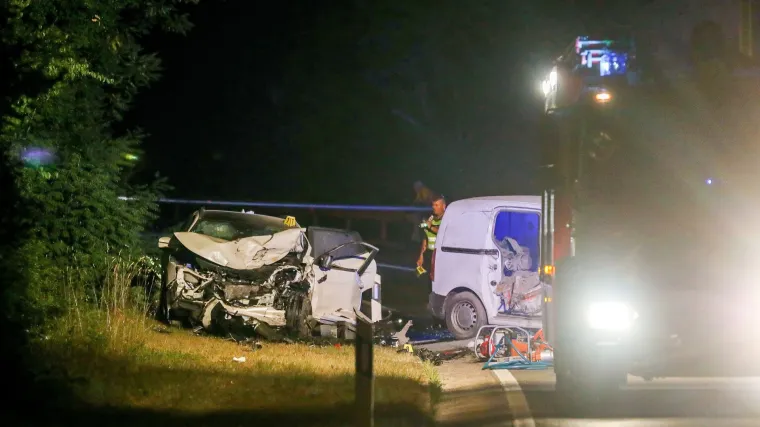 Stravične scene pored Poreča: U nesreći kasno sinoć poginuo vozač koji nije bio vezan, dva mu&scaron;karca su u bolnici