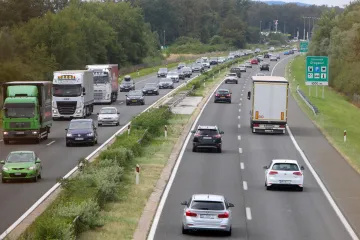 Gužve u prometu, osobito u smjeru unutrašnjosti i na granicama. Smjena je turista, budite strpljivi