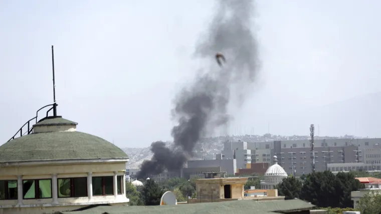 Talibani 'sa svih strana' ulaze u Kabul, naređeno im je da izbjegavaju nasilje