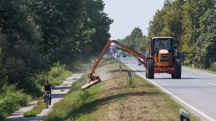 Kod Na&scaron;ica: U sudaru s teretnim vozilom poginuo vozač traktora