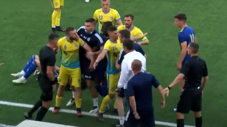 Žestok sukob na otvaranju 2. HNL: Igor Cvitanović reagirao na start, nastao je kaos na terenu: '&Scaron;to je, ma &scaron;to je, ajde dođi'