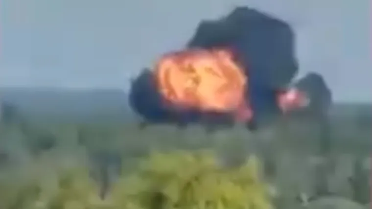 UZNEMIRUJUĆI SADRŽAJ! Kod Moskve se sru&scaron;io prototip vojnog aviona s tri člana posade. Objavljena i snimka