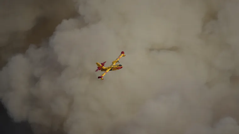 VIDEO Stra&scaron;an požar na francuskoj rivijeri: Tisuće bježe pred vatrenom stihijom, neki su imali samo nekoliko minuta